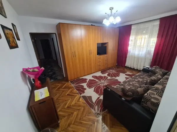 Apartament 4 camere Satu Mare - poza 1