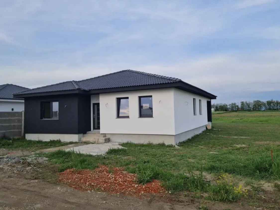 Casă 3 camere Odoreu - poza 1