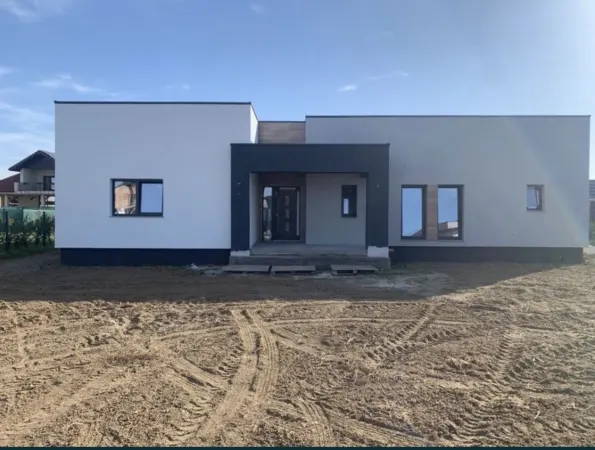 Casă 4 camere Păulești - poza 1