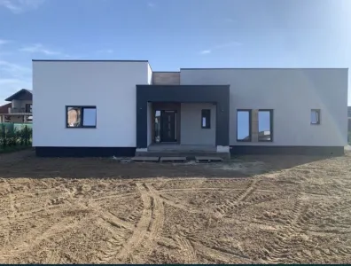 Casă 4 camere Păulești - poza 1