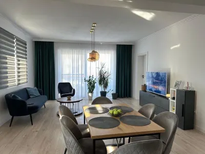 Vând apartament cu trei camere - Satu Mare