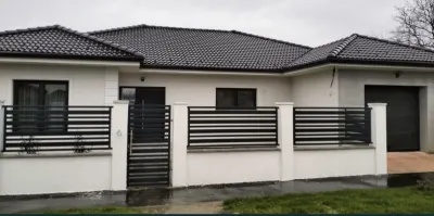 Casă 4 camere Lazuri - poza 1