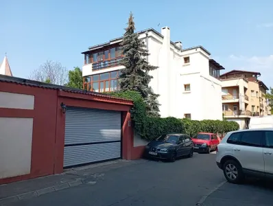 Casă 8 camere București - poza 2