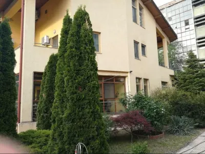 Casă 5 camere București - poza 1