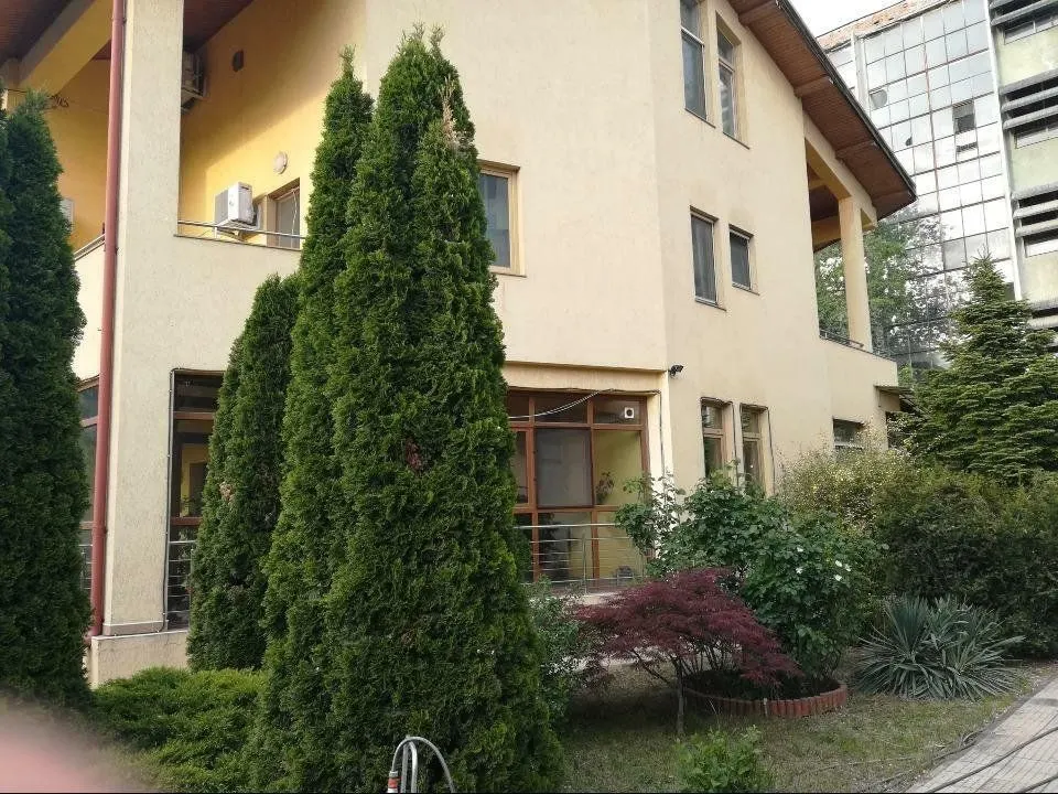 Casă 5 camere București - poza 1