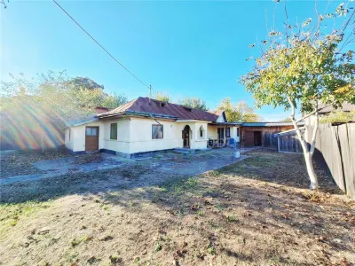 Teren 1.125 mp cu casă bătrânească – Bacău, zona Șerbănești - Bacau