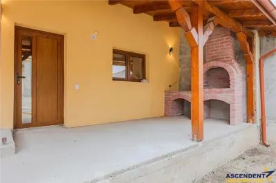 Casă 12 camere Sânpetru - poza 5