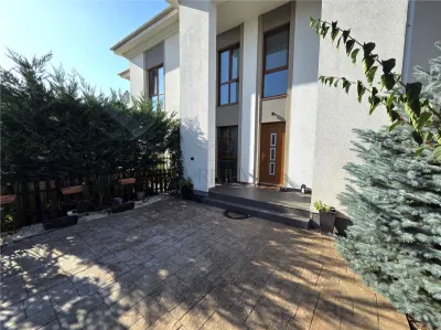 Casă 4 camere Dumbrăvița - poza 1