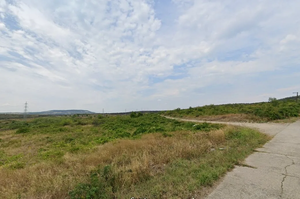 Teren extravilan de vânzare – 25.000 m², Breznița-Ocol, MH, Preț: 3 EUR/m², Cadastru: 51990 - Breznita-Ocol