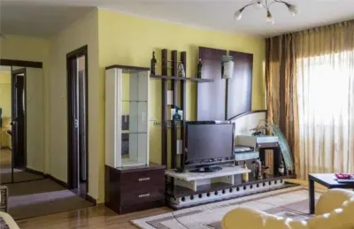 Inchiriere Apartament 3 Camere Semidecomandat Bdul.Alexandru Obregia - Bucuresti