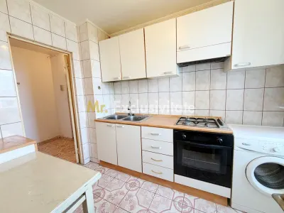 Apartament 3 camere decomandat Trivale -complex 1 - Pitesti