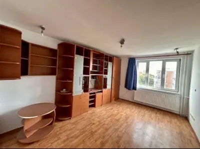 Aradului - 2 Camere - Etaj intermediar cu LIFT - Decomandat - Zona excelenta - Timisoara