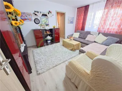 Apartament 3 camere nedecomandat, zona Narcisa - Bacau