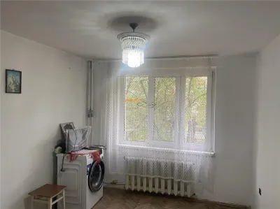 Garsoniera devanzare in Focsani , zona Gara , et 1/4 , 32 mp , libera - Focsani