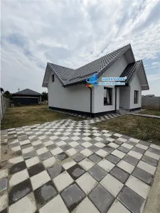 Casa individuala 4 camere-Teren 500mp-Incalzire pardoseala-Comision 0% - Teghes