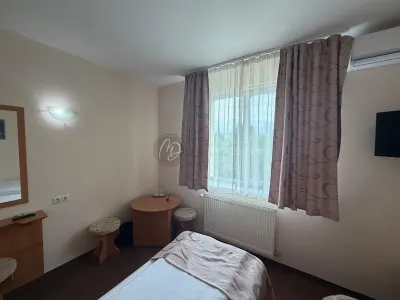 Hotel/Pensiune Marghita - poza 13