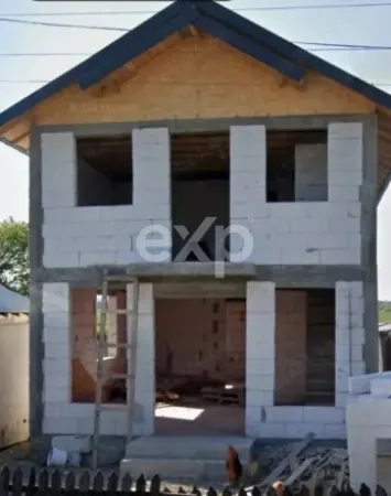 Casă 4 camere Bradu - poza 1