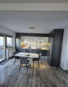 Casă 3 camere Pitești - poza 1