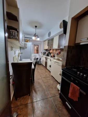 Apartament 3 camere Târgoviște - poza 1