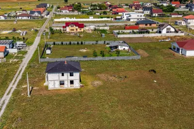 Vilă cu 5 camere | teren 1000 mp | cartier San Paolo (lângă Westfield) - Arad