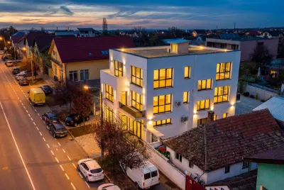 Clădire nouă P+2 cu showroom și birouri în Arad - Arad
