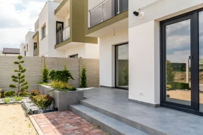 PREȚ PROMO! Casă nouă 2025 cu terasă rooftop – 5 camere, în Gai - Arad