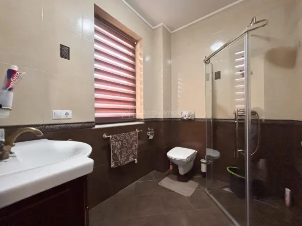 Casă 4 camere Sânmartin - poza 6