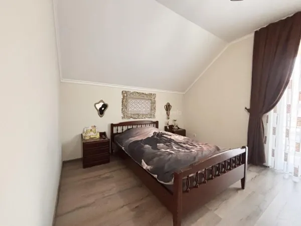 Casă 4 camere Sânmartin - poza 10