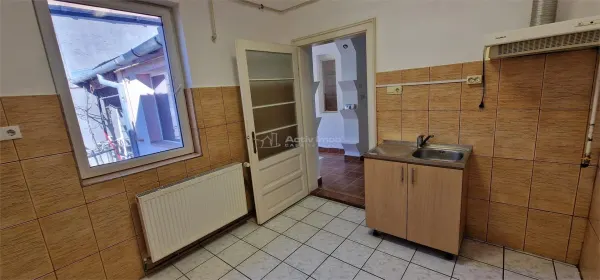 Casă 7 camere Reșița - poza 8
