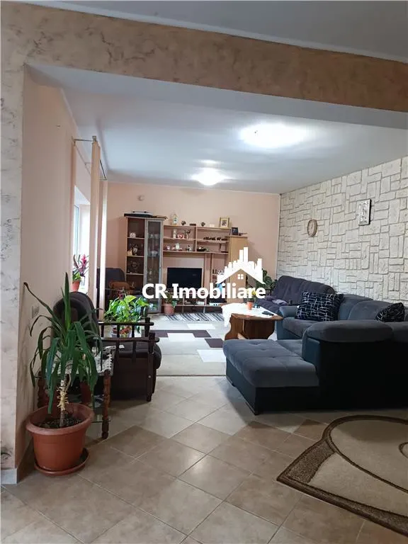 Casă 5 camere Azuga - poza 1