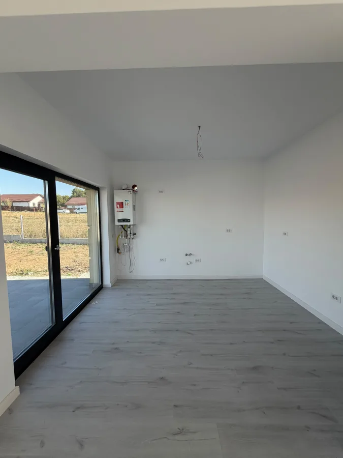 Casă 5 camere Miroslava - poza 7
