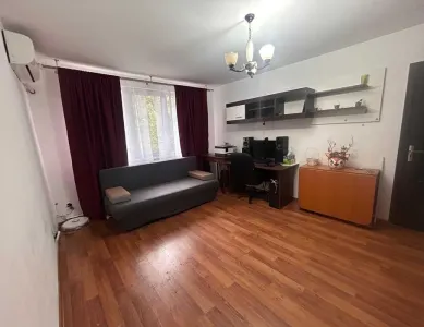 Apartament 3 camere Bacău - poza 1