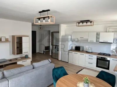 Inchiriez apartament Maurer - Targu Mures