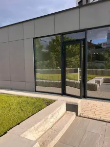 Spatiu comercial - incalzire in pardoseala - loc de parcare -  terasa - 36 mp - Timisoara