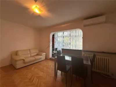 Inchiriere  Apartament cu 3 camere Podu Ros - Iasi