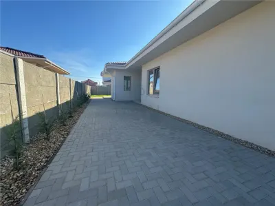 Casă 3 camere Moșnița Nouă - poza 3