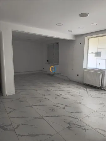 Spațiu comercial Pitești - poza 2