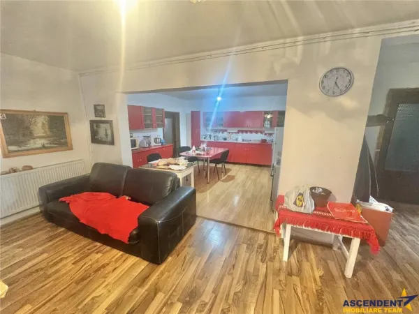 Casă 5 camere Brașov - poza 2