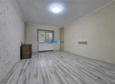 Spatiu de birouri si servicii de inchiriat 48 mp, parter, zona 9 Mai - Bacau