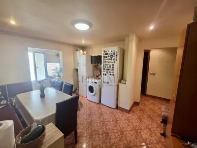 Aradului, 2 Camere, Centrala Proprie, Decomandat - Timisoara