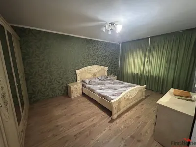 Apartament cu 2 camere de vanzare, zona Piata Moldovei - Focsani