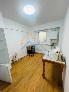 4 camere Tineretului, complet renovat, parter inalt cu balcon, centrala termica, loc parcare - Bucuresti