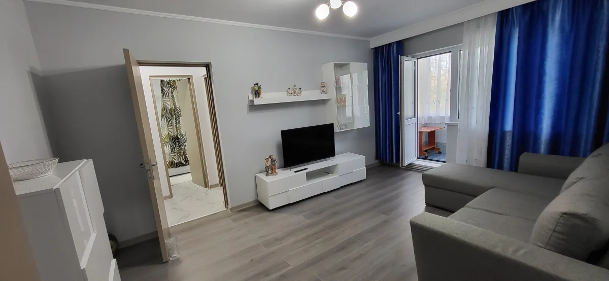 Apartament de Închiriat | 2 Camere Semidecomandat | Zona Tomis 3 - City Park Mall - Constanta