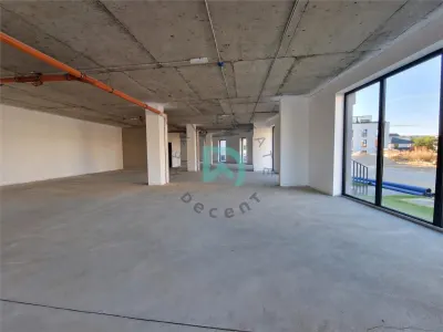 Spatiu comercial de inchiriat Tractorul Brasov - Brasov