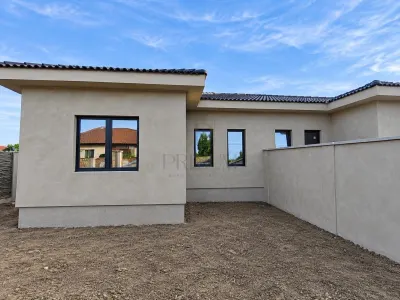 DUPLEX LA ASFALT - NOU PE PIATA - 3 DORMITOARE - Mosnita Veche