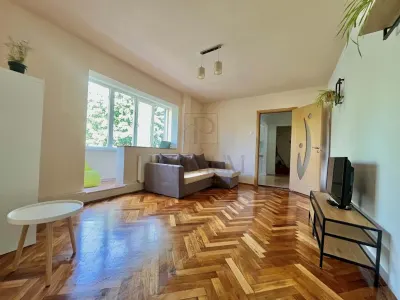 FAVORIT - 3 CAMERE - ETAJ 2 - BLOC IZOLAT - CENTRALA PROPRIE - CLIMA - Timisoara
