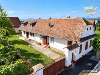 Casa traditionala transilvaneana cu farmec autentic, teren 1800 mp, sura 150 mp, Araci, Covasna - Valcele