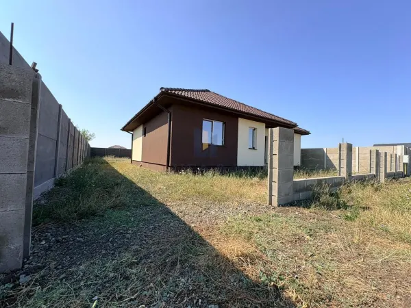 Casă 4 camere Remetea Mare - poza 1