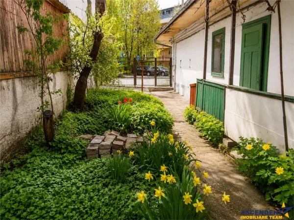 Casă 2 camere Brașov - poza 1