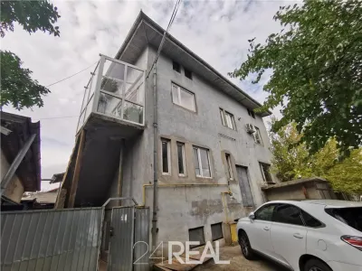 Cladire de vanzare - cu teren de 798 mp - Bucuresti